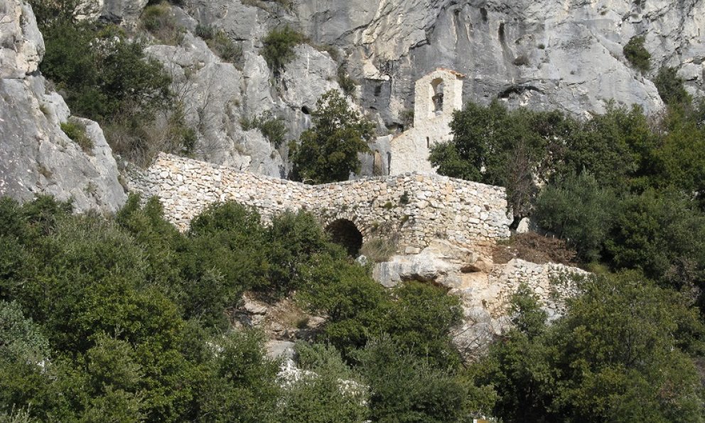 Puyloubier Chapelle Saint Ser