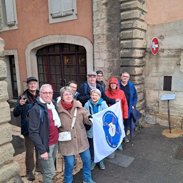 Le groupe à la porte de Saignon