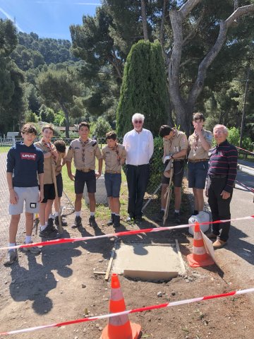 Marc, Francis et la troupe scoute