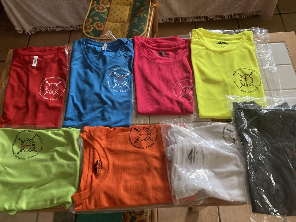 T-SHIRT