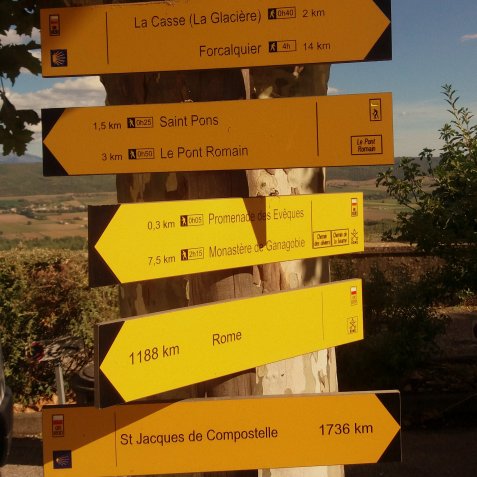Les Alpes de Haute-Provence à 1736 km de Compostelle et à 1188 km de Rome