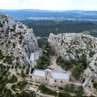 Vauvenargues Prieuré St Victoire 2