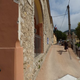 La plaque au coin du croisement de GR