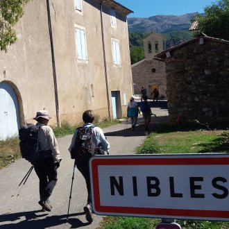 Nibles sur le chemin vers Compostelle et Rome dans les Alpes de Haute-Provence