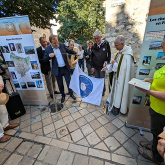 Dévoilement du clou (c)Mairie de Vence
