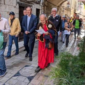 Procession dans Vence (c)Mairie de Vence