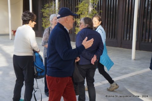 Sur le parvis